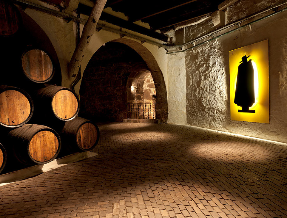 Caves Sandeman
